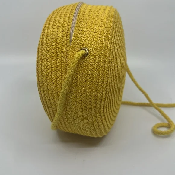 Cute Yellow Woven Circle Shoulder Bag - Picture 4 of 8